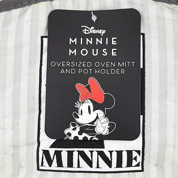 Minnie Mouse Disney Red Grey Oversized Oven Mitt & Pot Holder 2  Piece Set - Picture 3 of 9